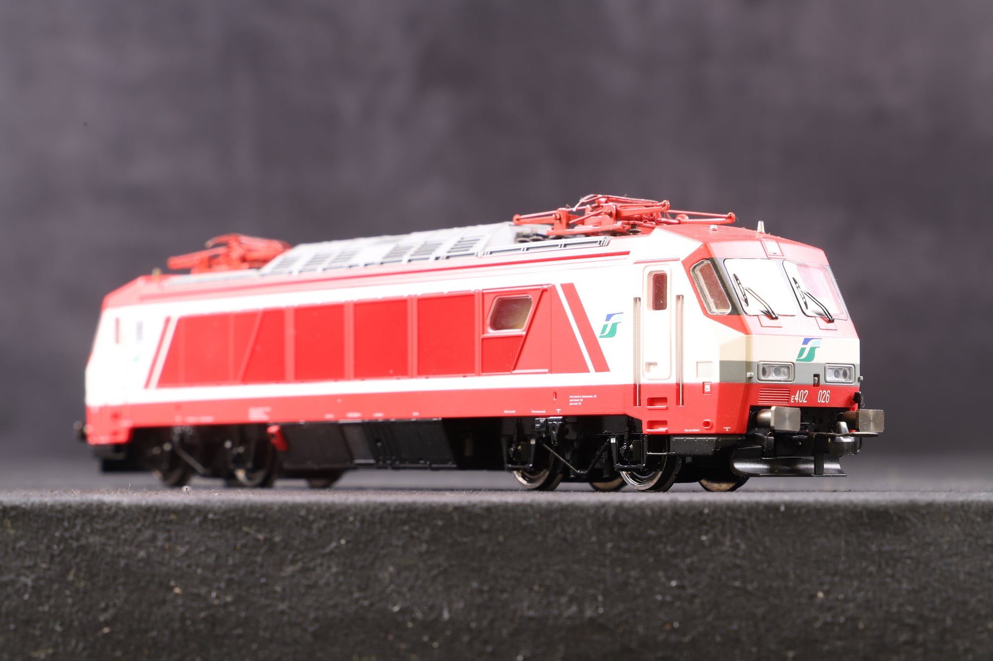 Rivarossi HO HR2010 E.402A.026 FS - Clark Railworks