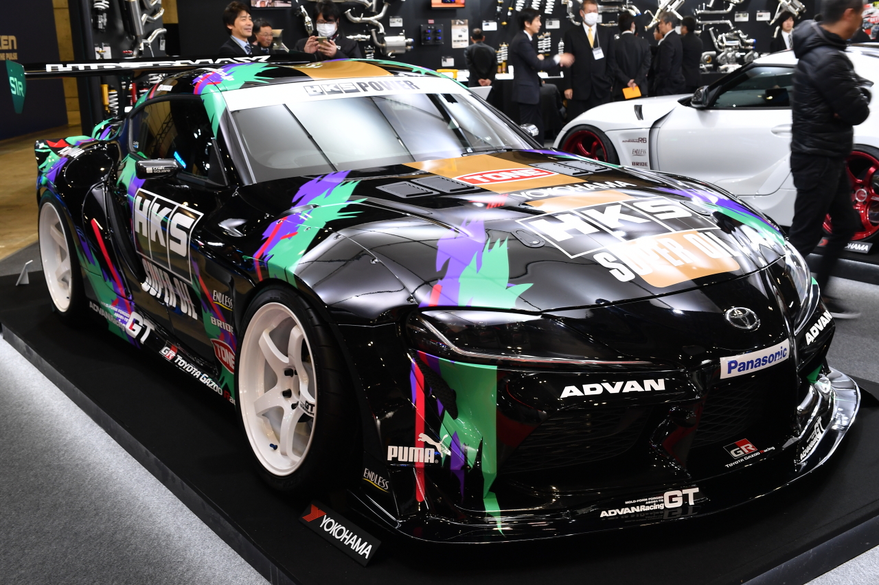展示車両はすべてGRスープラ。ハイカスタムモデルからストリートモデル