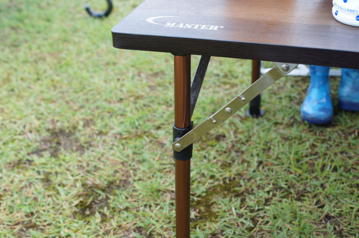 コンフォートマスターバタフライテーブルがオートキャンプで最強だと