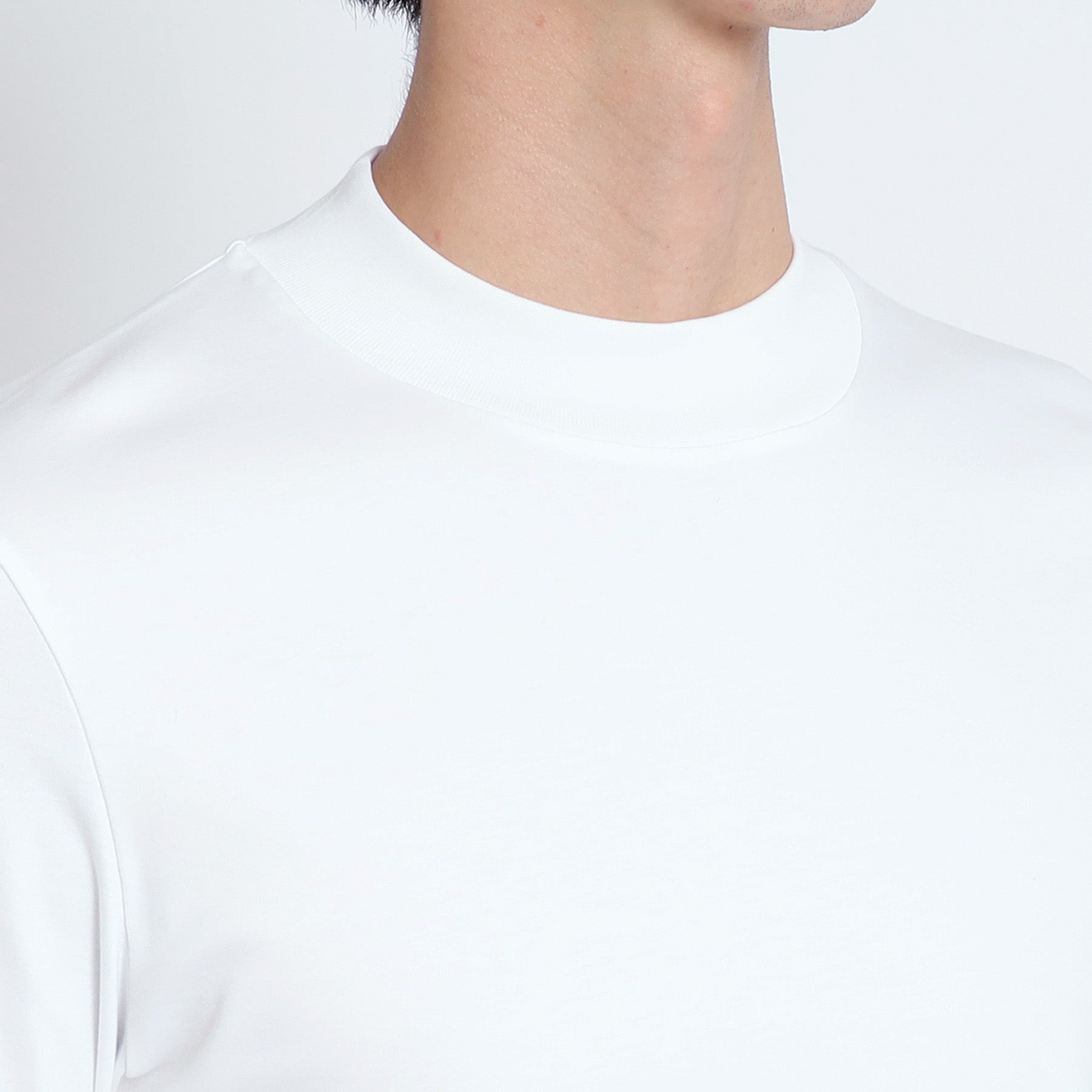 スビンプラチナムスムース テーラードモックネックロングスリーブT