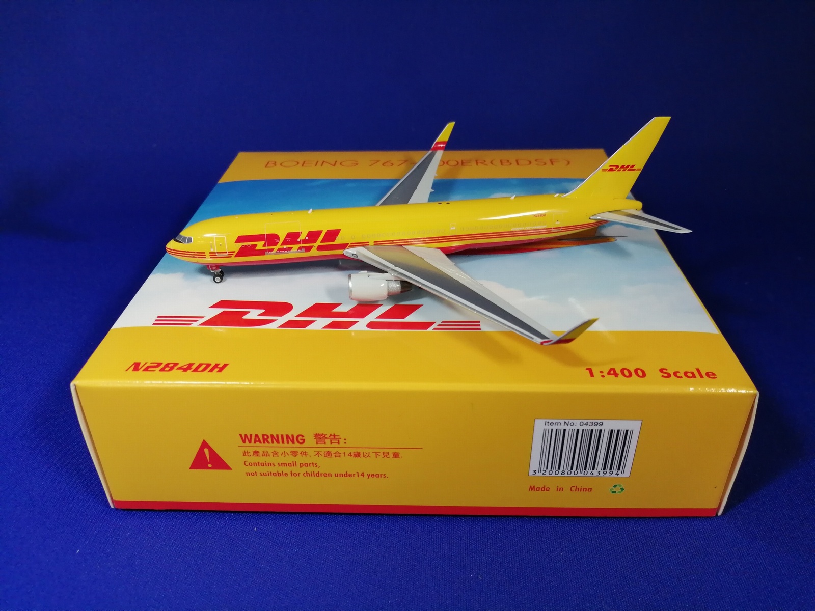 04399 Phoenix DHL / ディーエイチエル B767-300ER N284DH 1:400 完売