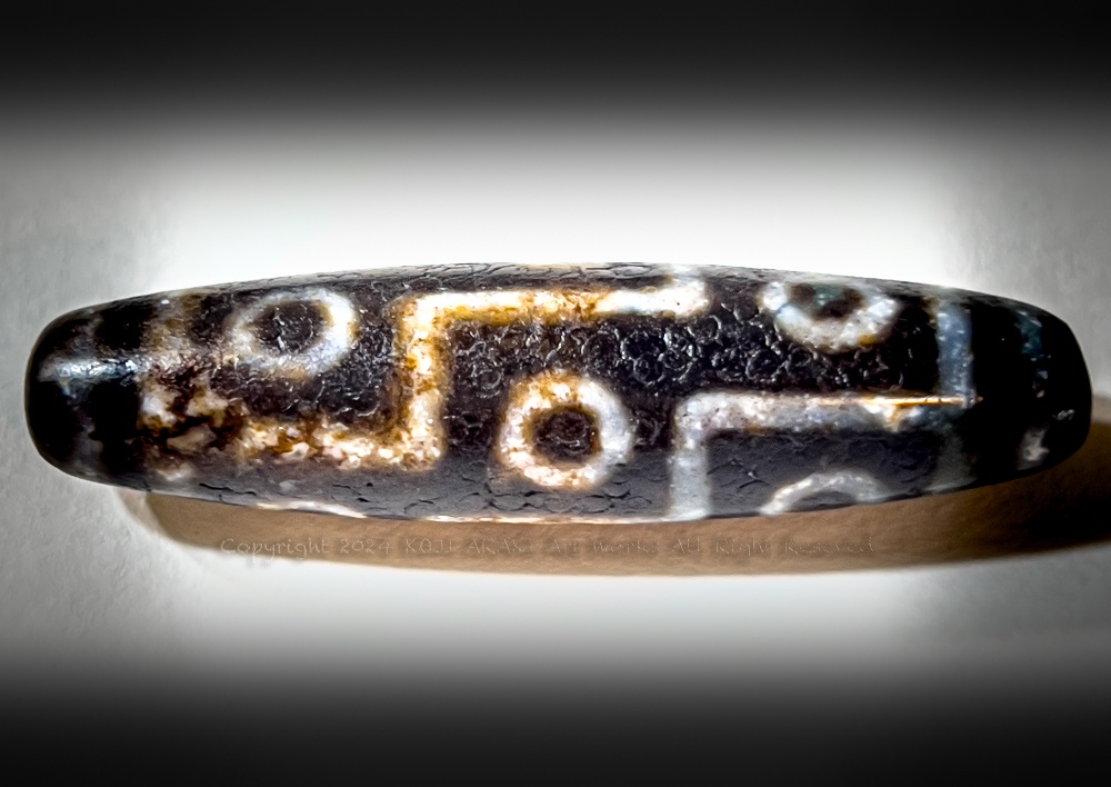 Dzi Bead 天珠 | KOJI ARAKI Art Works