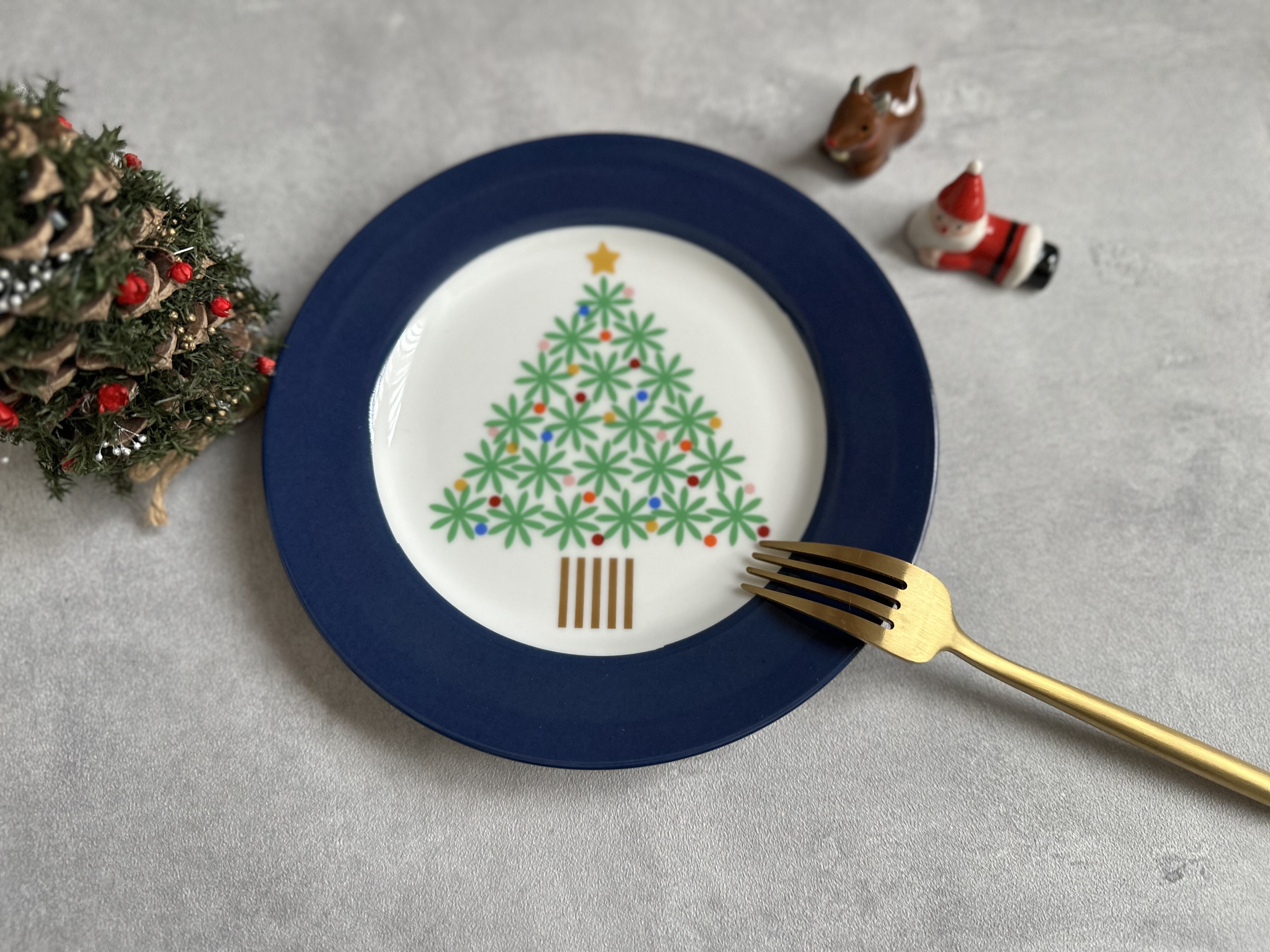 神奈川のポーセラーツのワークショップ：クリスマスツリー/リース