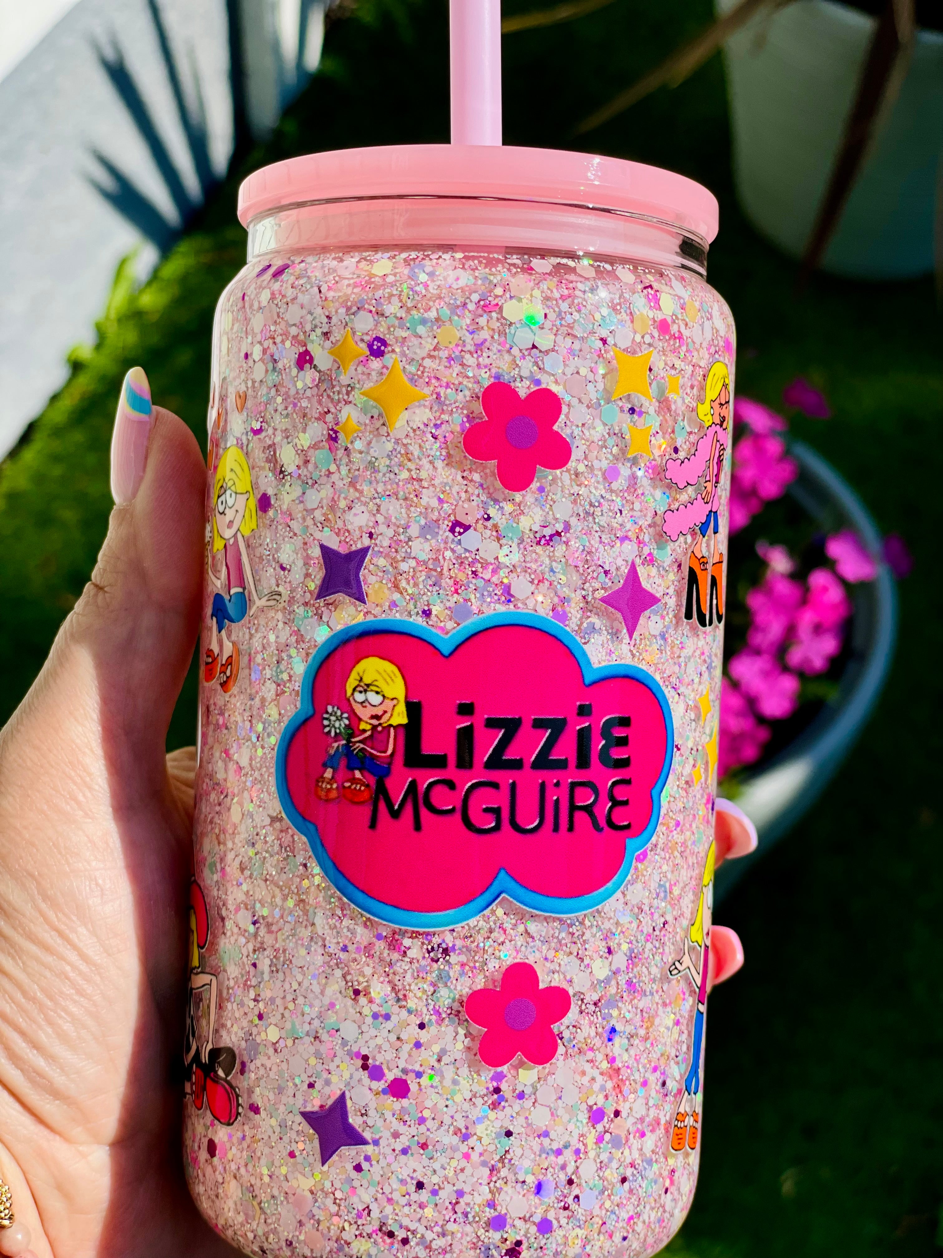 Lizzie_16oz_glass_snow_globe_t