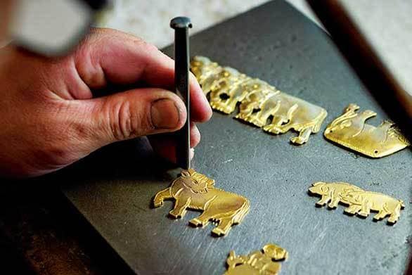 スイス・アッペンツェルで訪れたい 伝統工芸“飾りベルト”のアトリエ