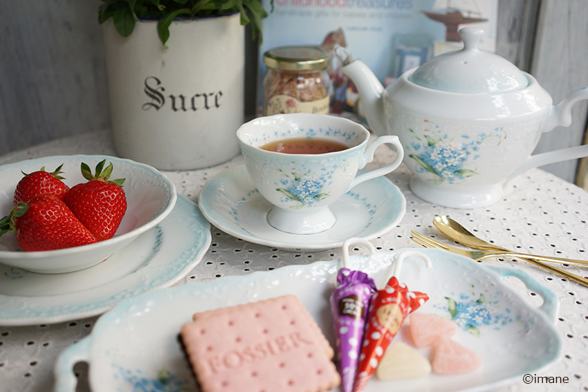 イマン エマ ホーロー メジャーカップS － フレンチカントリーのバラ柄