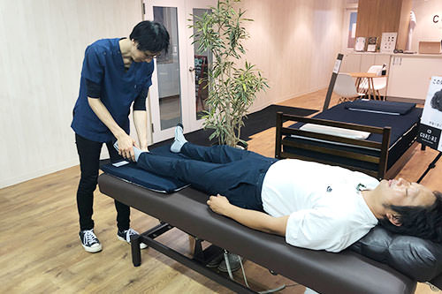 ASHI MAKURA 整体足枕 | CURE:RE（キュアレ）