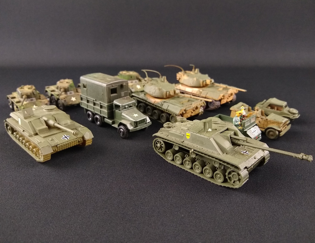 Roco Minitanks Lot — Assorted Units (x12) (v) – Cyborg One