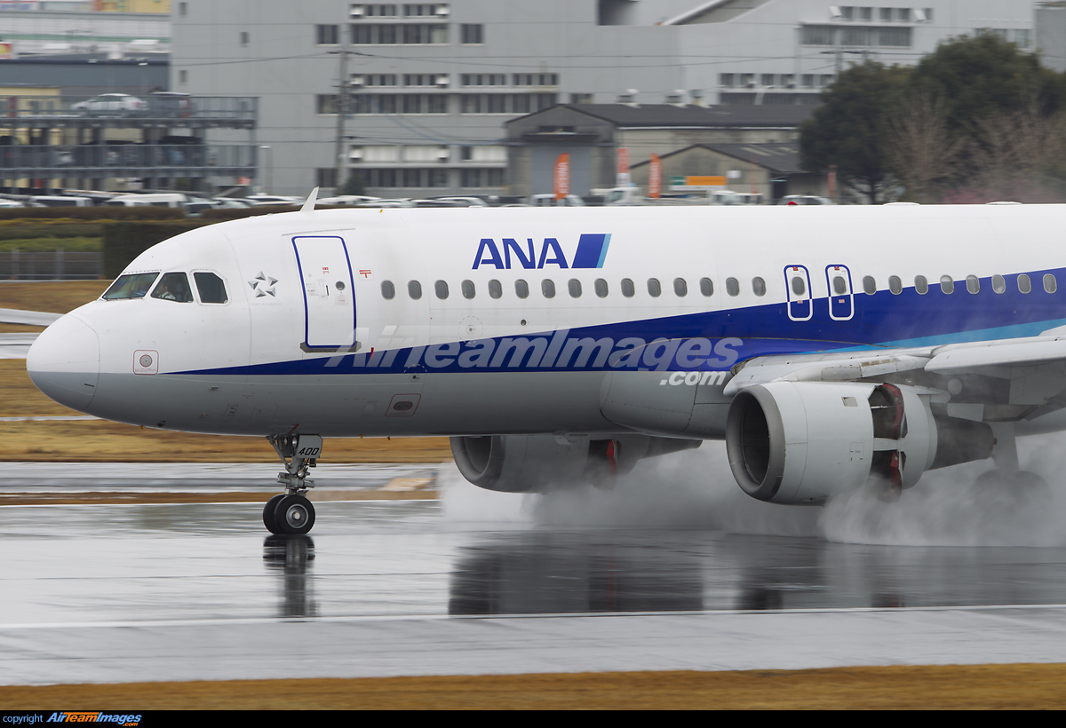 Airbus A320-211 ANA - All Nippon Airways JA8400 - AirTeamImages.com