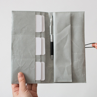 SIWA×urushi パスポートケース／SIWA｜紙和（シワ）｜愛着を持って