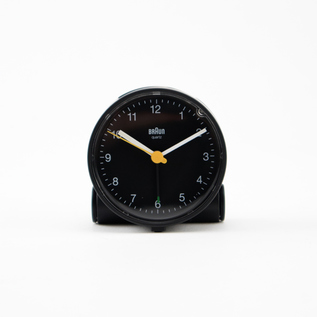 BRAUN アラームクロック BC01／BRAUN(ブラウン)｜愛着を持ってずっと