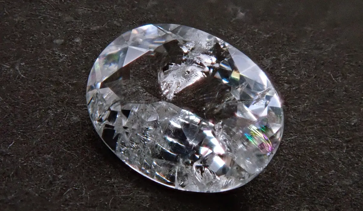 グロッシュラーガーネットとは｜色は？種類は？価値が高いのは