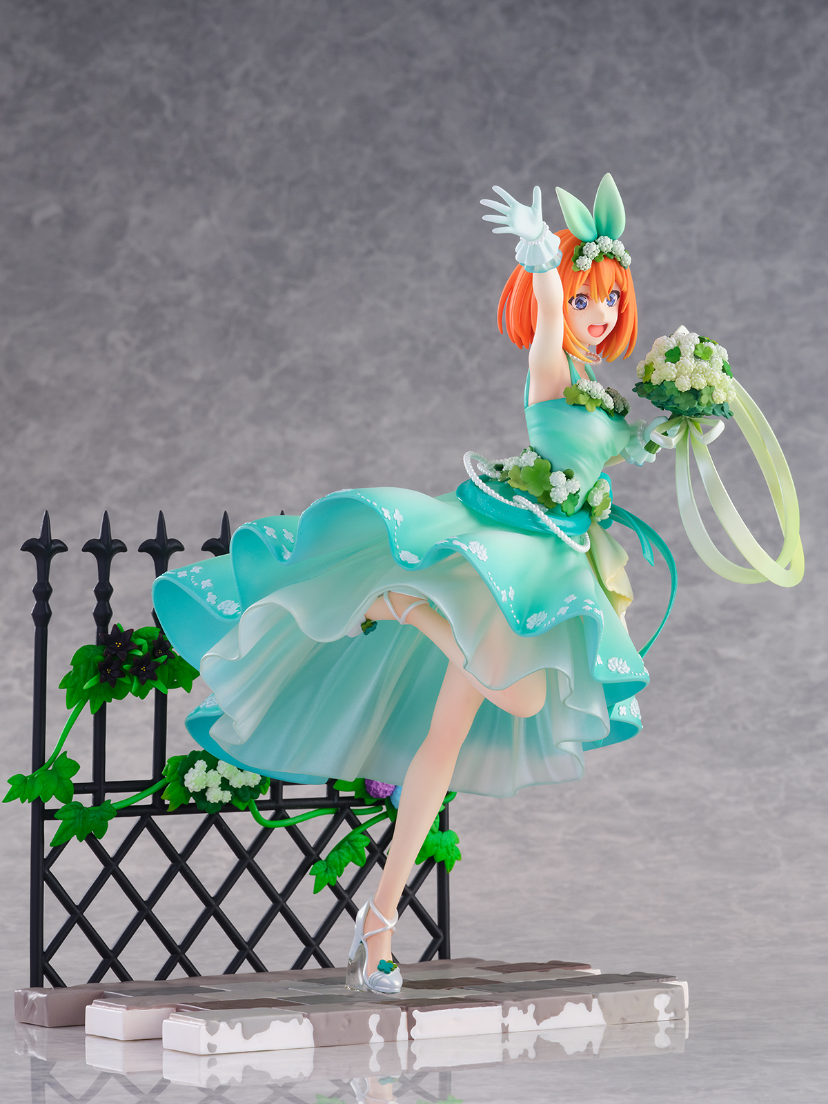 SHIBUYA SCRAMBLE FIGURE 中野 四葉 -Floral Dress Ver.- 1/7スケール