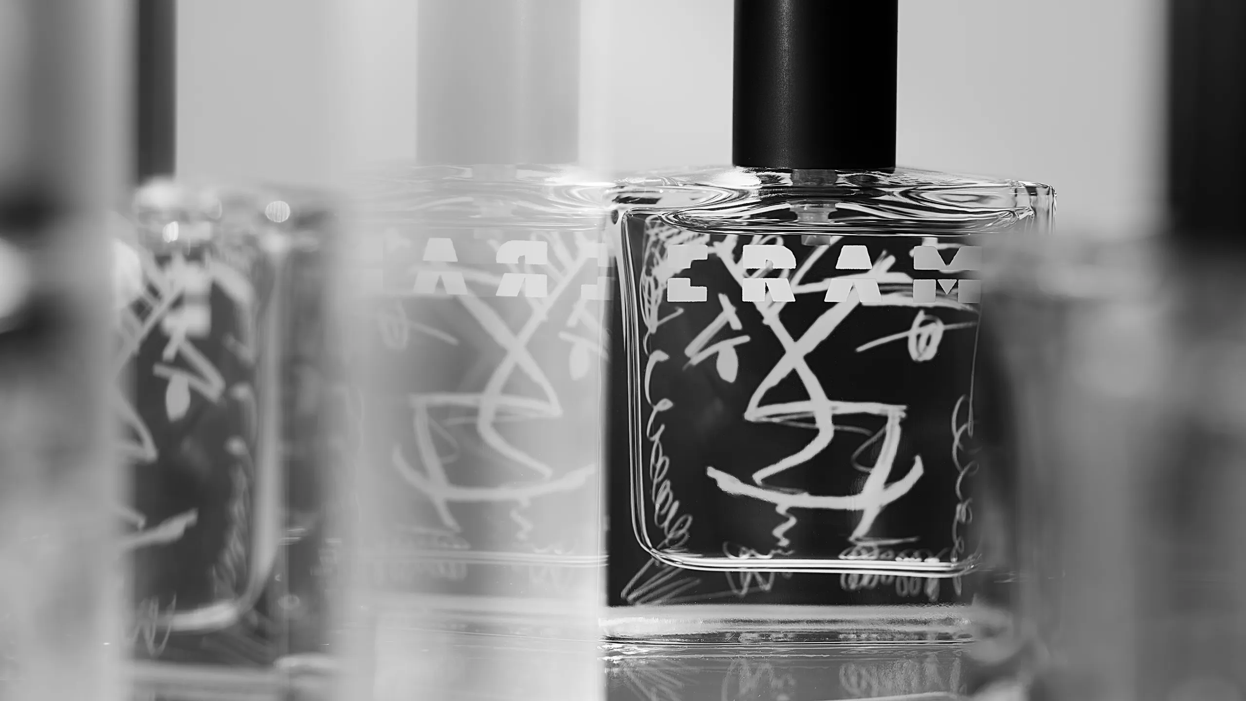 1830 | ERAM（エラム） 自分勝手に香りを楽しむ、 “感性”が味方する