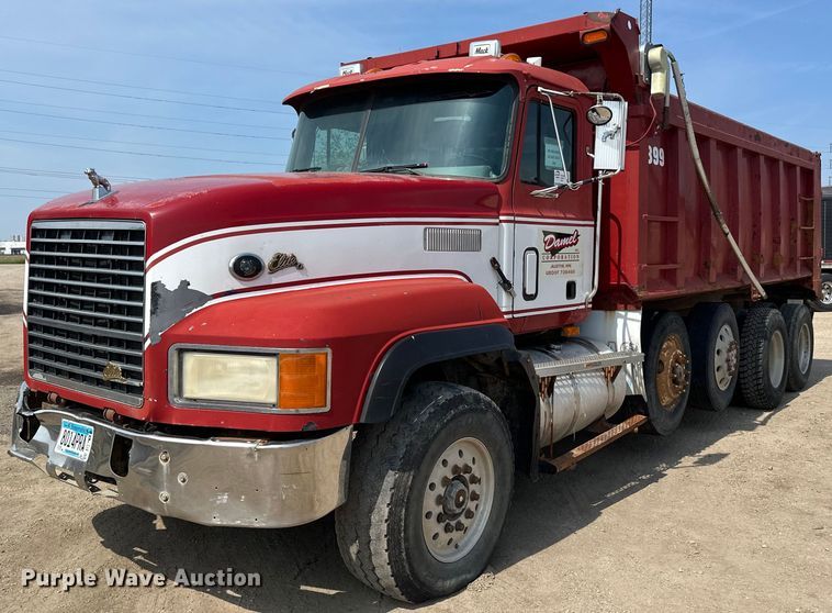 1999 Mack CL 713 dump truck in Austin, MN | Item EB2623 sold