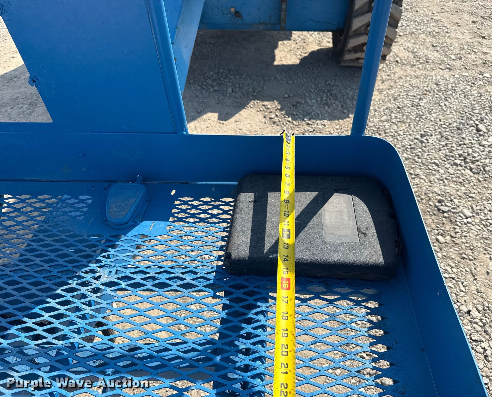 2002 Genie Z-45/25 boom lift in Chouteau, OK | Item EG8239 sold