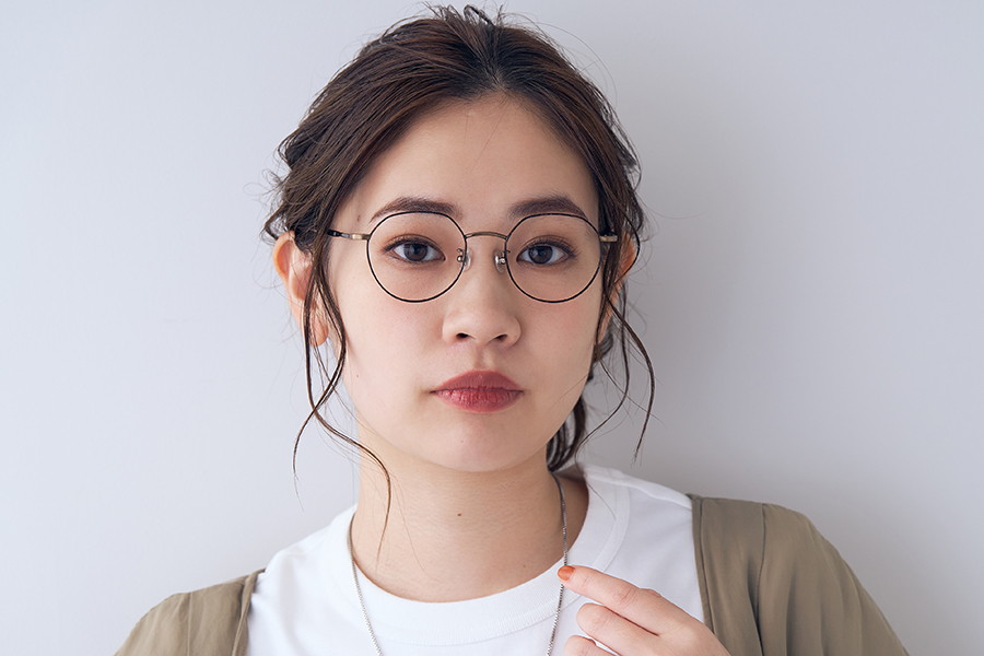 スペシャルプライス]ミニマルなデザインのボストンフレーム