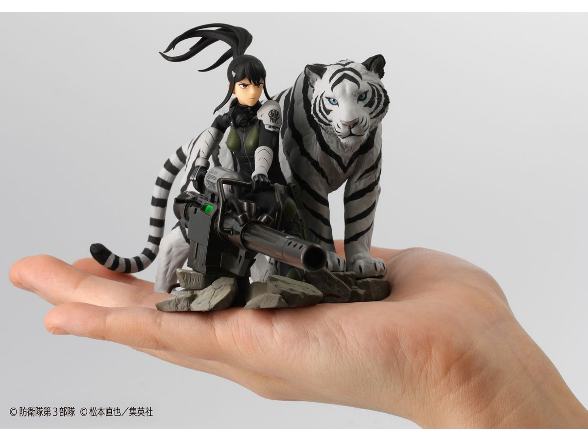 1/18 怪獣8号: 亜白ミナ | HLJ.co.jp