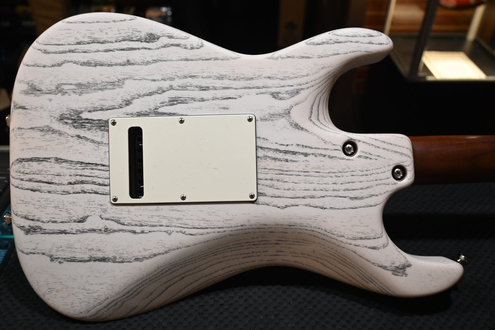 Tom Anderson Classic White with Black Dog Hair Satin Guitar