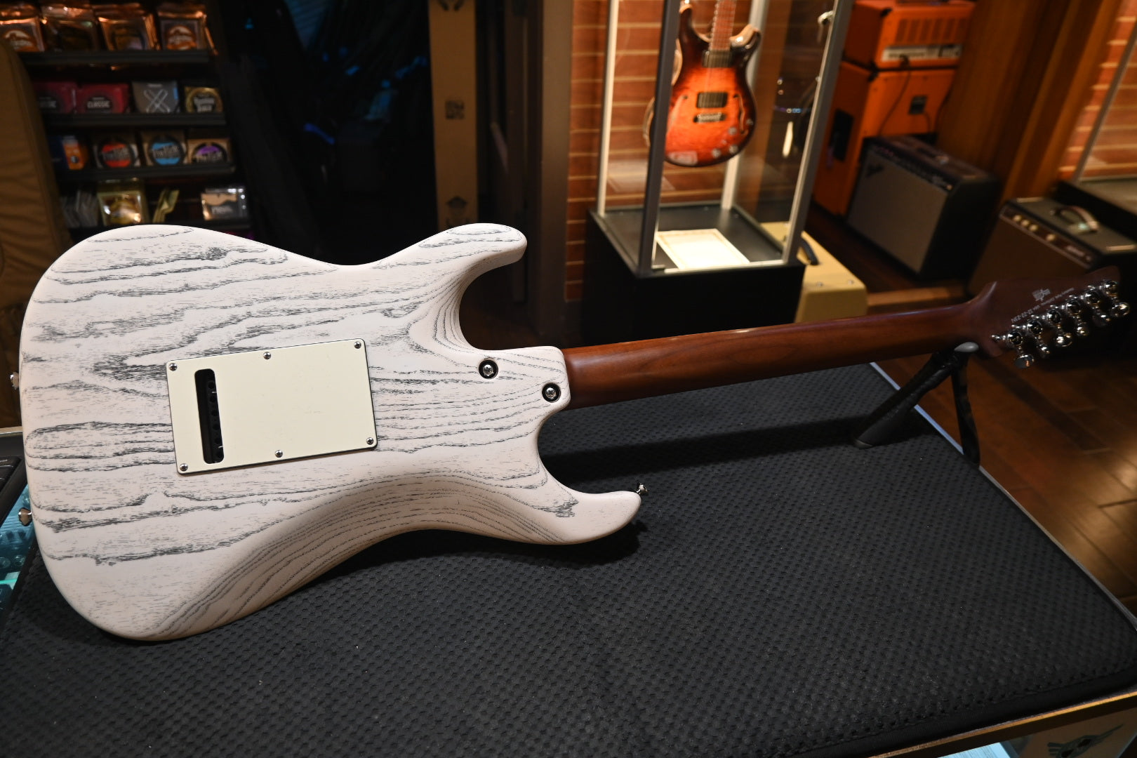 Tom Anderson Classic White with Black Dog Hair Satin Guitar