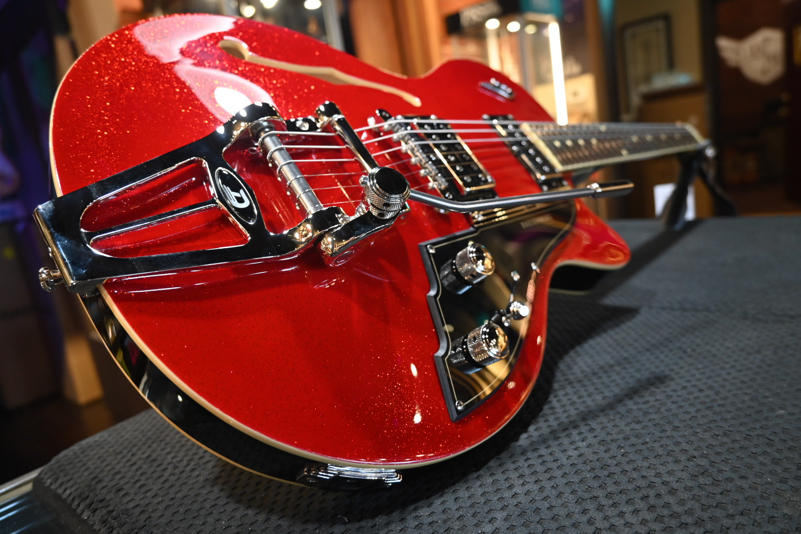 Duesenberg Starplayer TV Red Sparkle Guitar 2590 | Danville Music