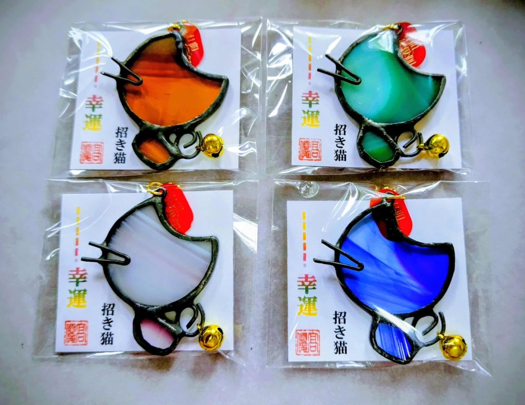 幸福招き猫ステンドグラスお守り - 【大神宮公式】運気上昇 ステンド