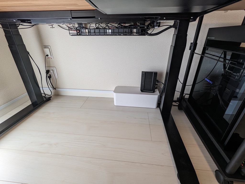 電動昇降デスクの配線整理【FlexiSpot E7 Pro】 | えるBLOG