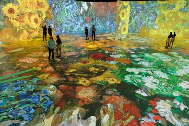 ゴッホの世界に入り込む！没入型展示会を開催 | アロハストリート-ハワイ