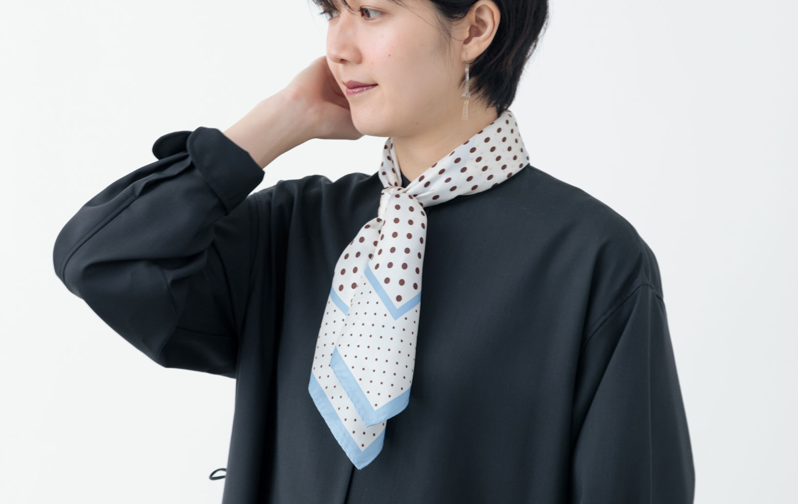 スカーフ/ラインボーダードット(65×65)/オフホワイト | Factelier