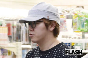 HIKAKIN 「ガス爆発事故」の掃除手伝う動画投稿も“軽すぎ装備”に大波紋