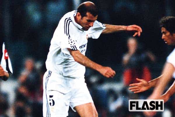 審判を踏みつけたジダン、ベッカムの投げキッス…CL決勝を24年連続撮影