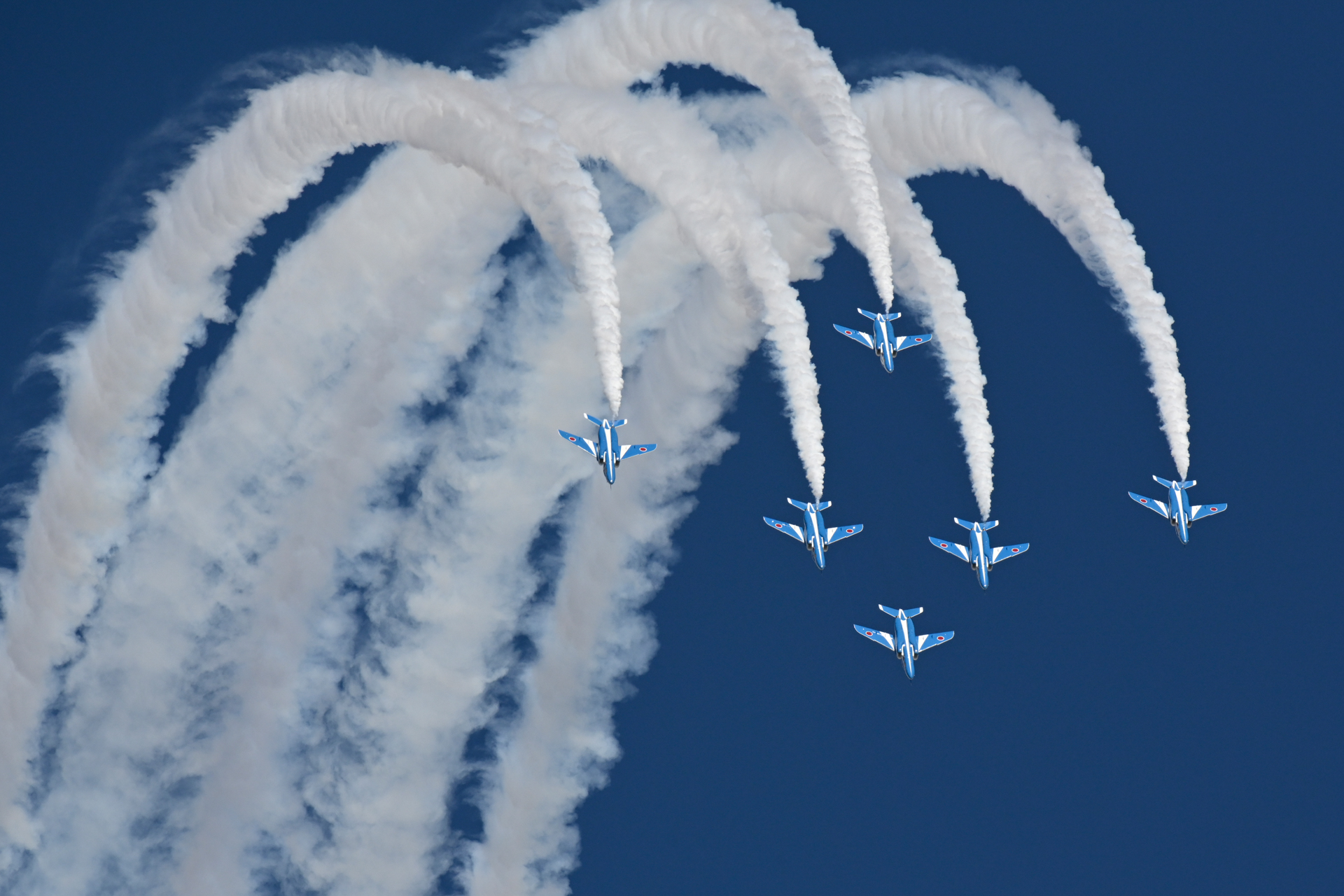 特別企画：8月24日のブルーインパルス展示飛行を楽しむ方法 - デジカメ