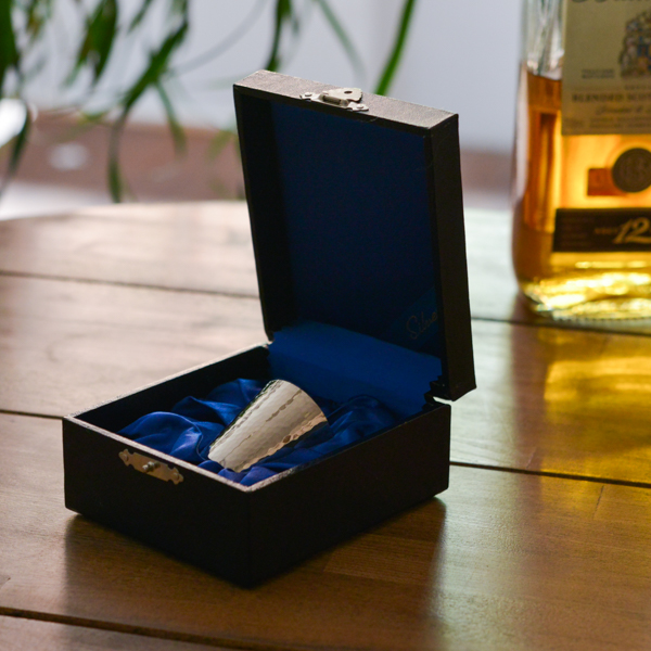 送料無料】 銀製 ウィスキーコップ 鎚目 D / ビールグラス ビアグラス