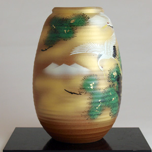 送料無料】 花瓶 松に鶴 8号 / 花器 フラワーベース インテリア 陶器