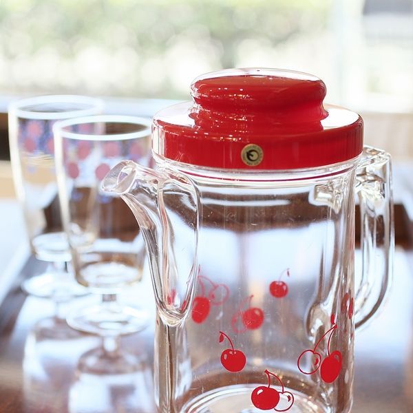 レトロ ウォーターピッチャー/水差し 赤 チェリー 未使用品（チ1574