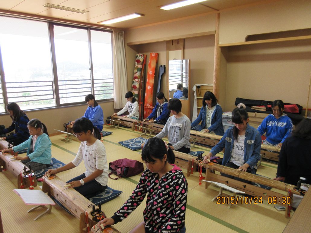 八雲琴 | 明日香村伝承芸能保存会