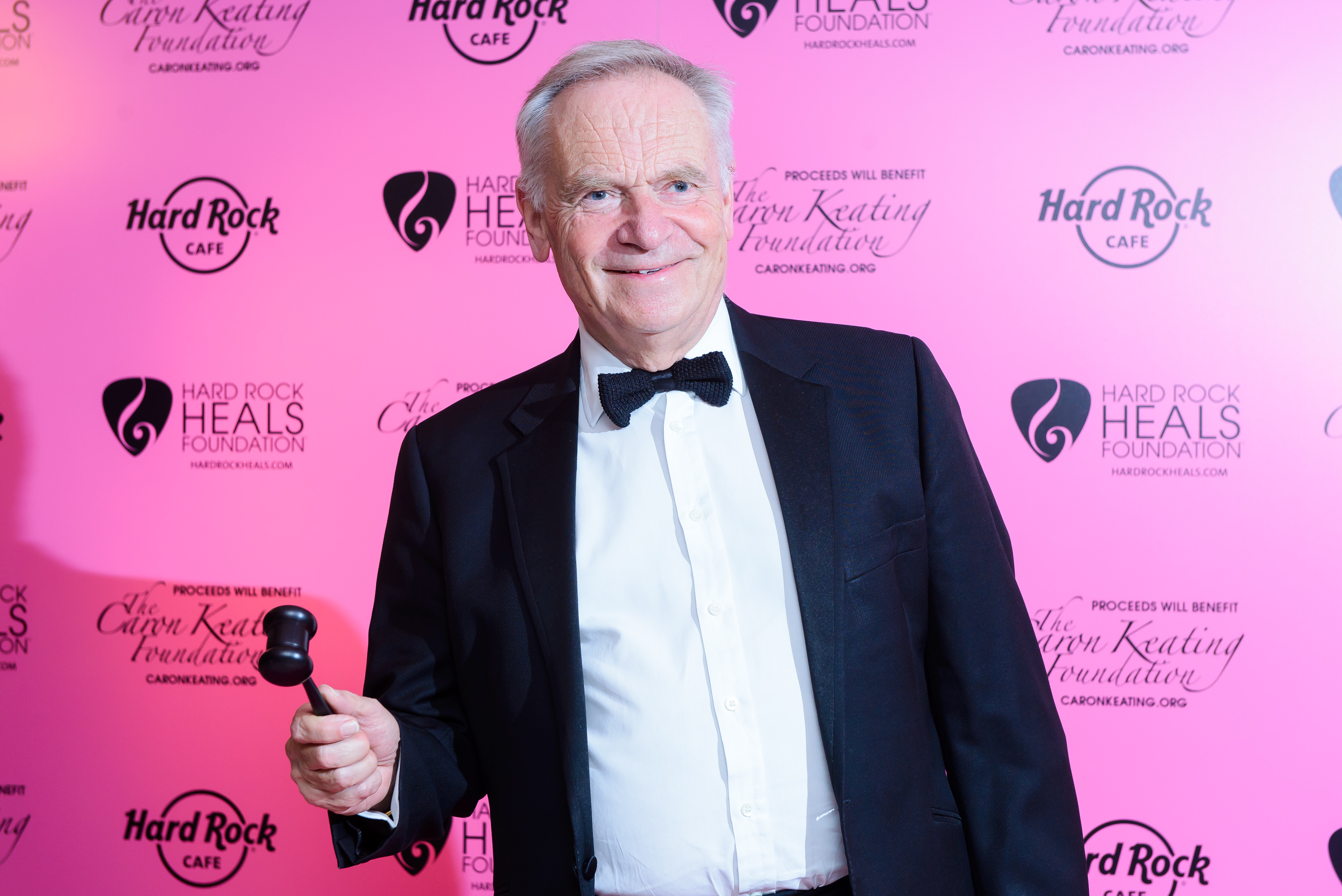 Jeffrey Archer Novels To Be Adapted By Applause Entertainment