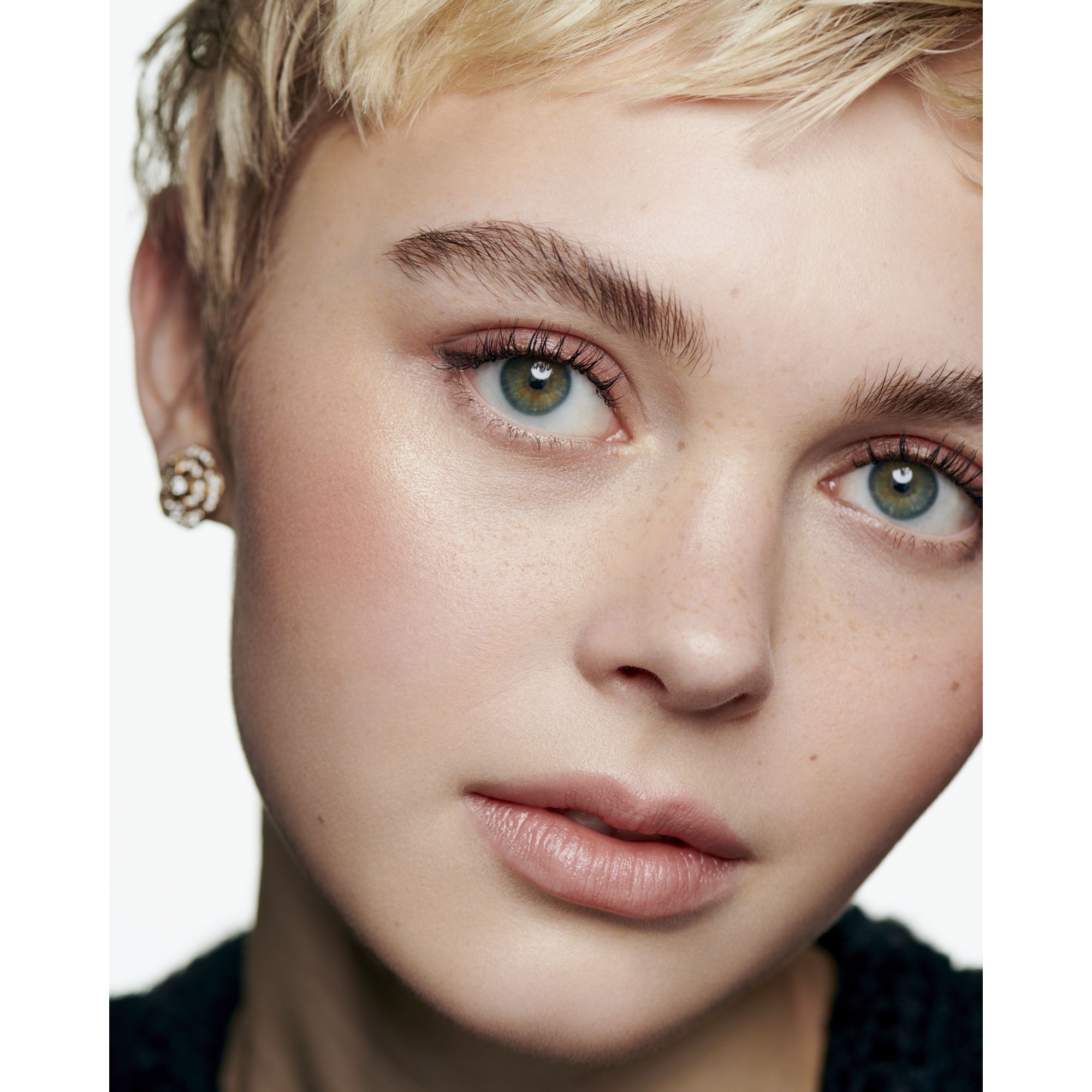 レ ベージュ ヘルシー グロウ サンキスト パウダー(ライト コーラル