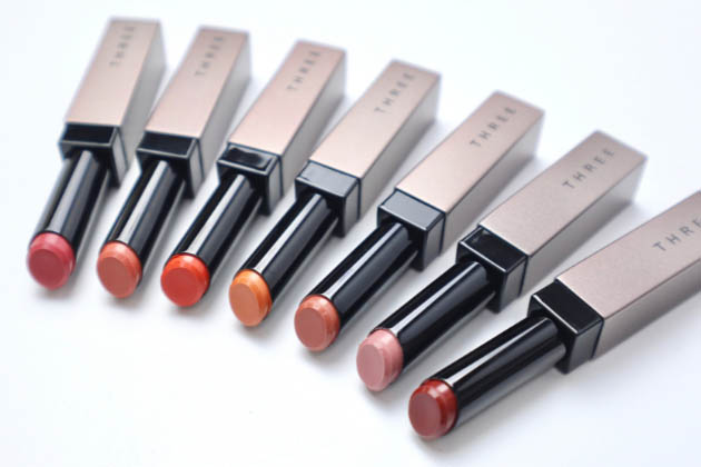 THREE〉「アライジングスピリットリップグロー」を全色スウォッチ