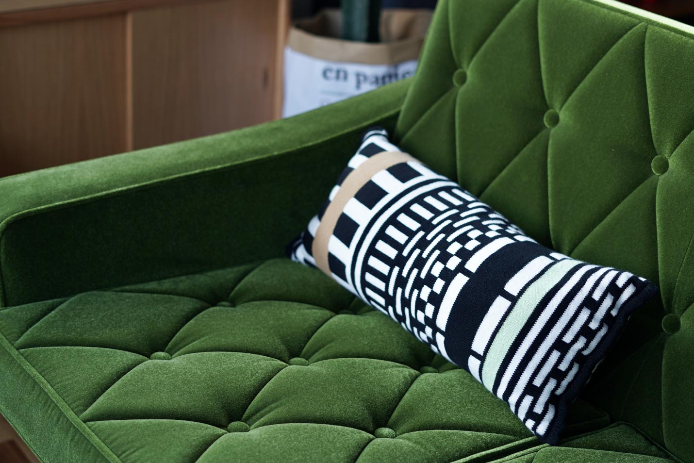 カリモクニュースタンダード ストライプスクッション （Karimoku New