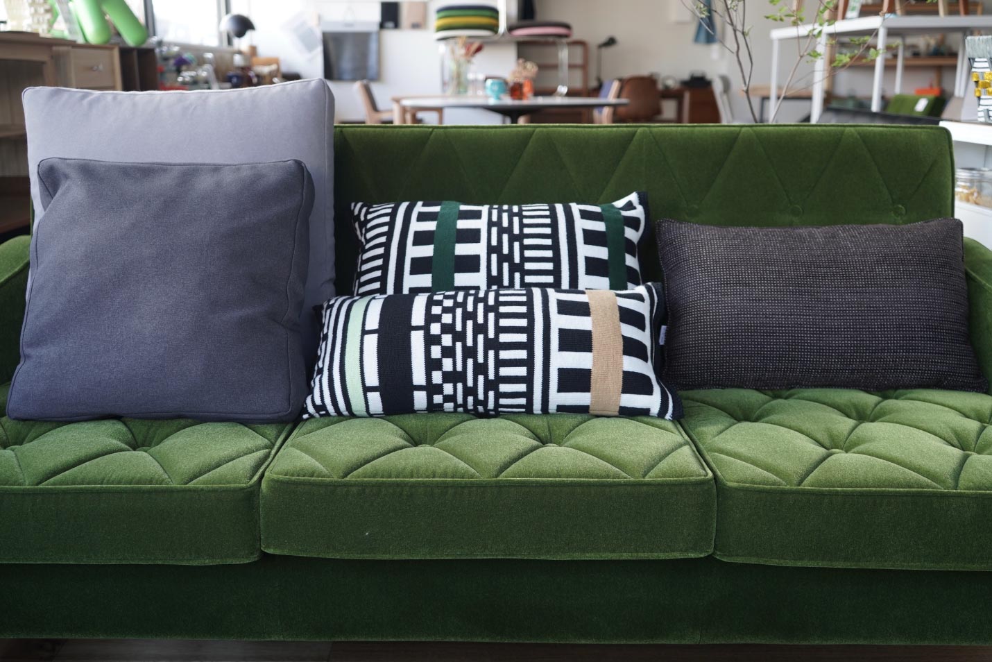 カリモクニュースタンダード ストライプスクッション （Karimoku New