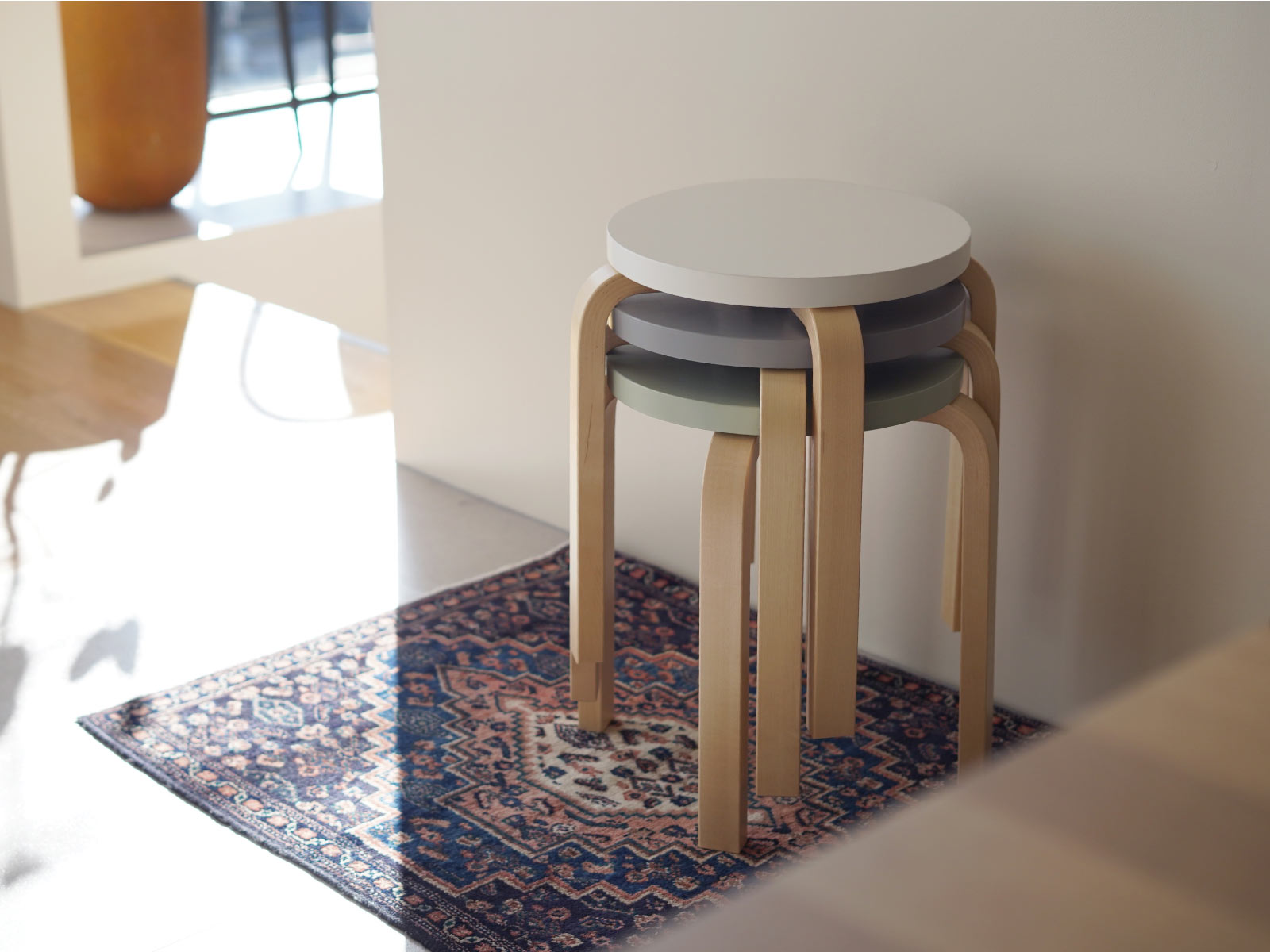 artek (アルテック) STOOL E60（スツールE60） 4本脚 ラッカー