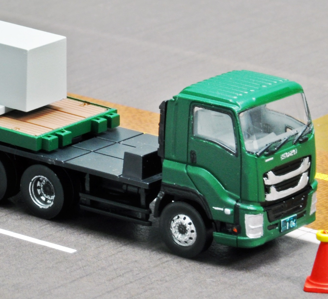 GJ！はたらくのりもの百景 002 未来を築く建設現場｜製品をさがす