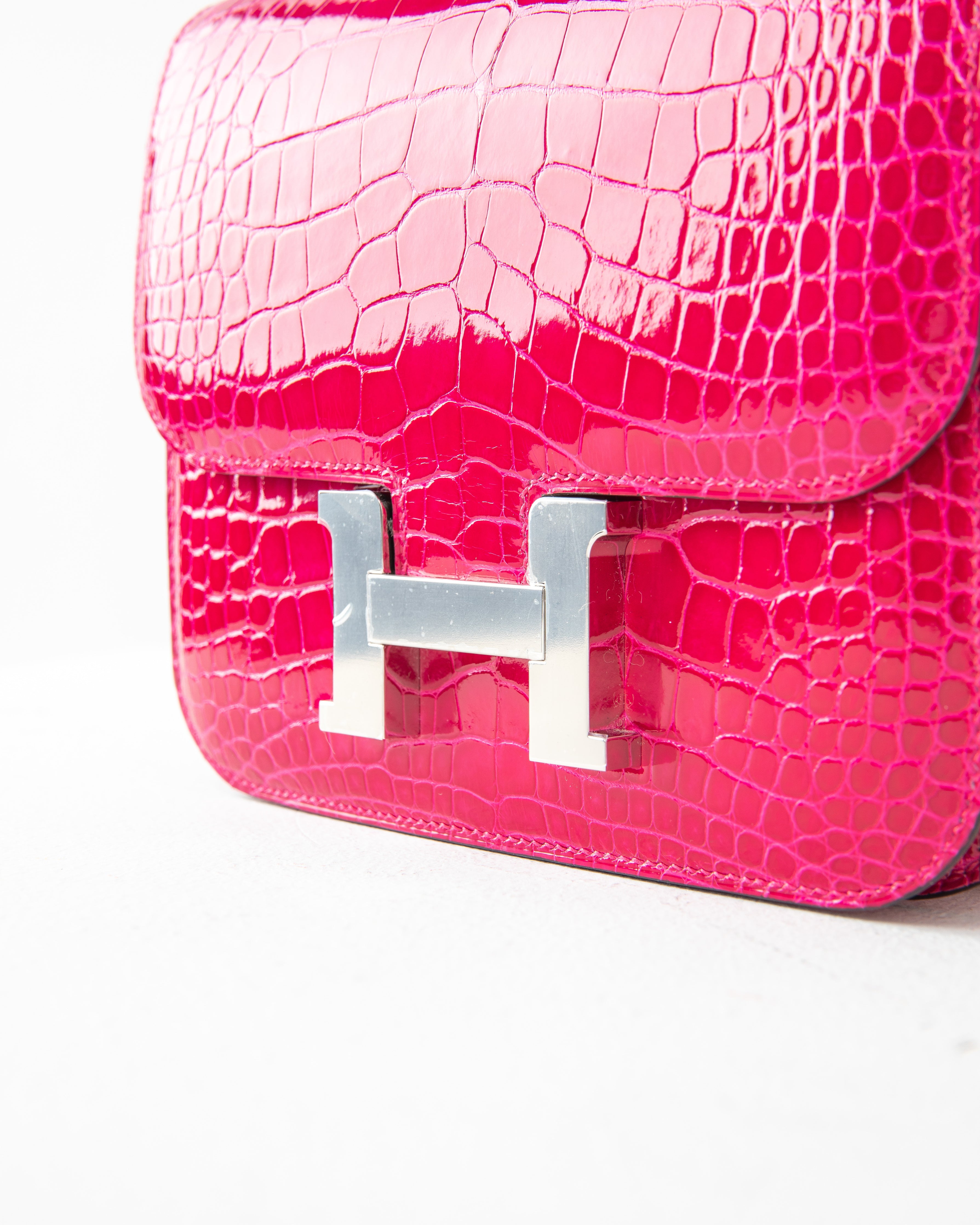 Constance 18 in Rose Mexico Shiny Croco with Palladium Hardware