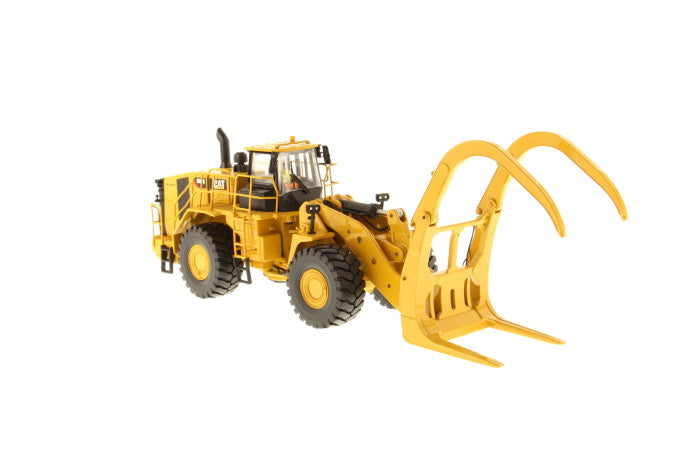 1:50 Cat® 988K Wheel Loader with grapple — Diecast Masters America
