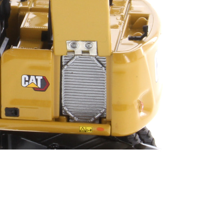 1:50 Cat M318 Wheeled Excavator — Diecast Masters America
