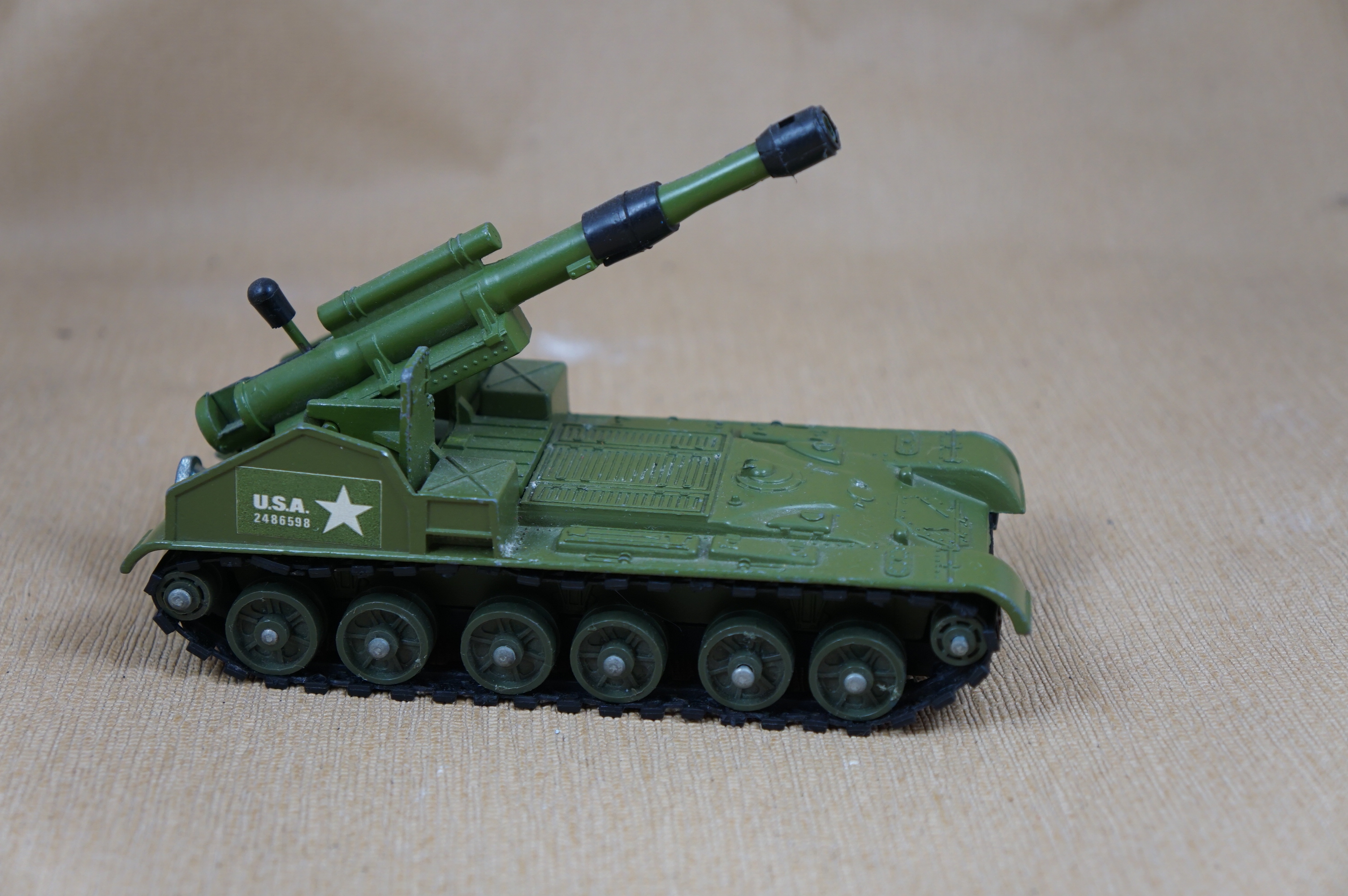 Dinky Toys Tanks, Half tracks, Armoured cars « Diecast Military Models