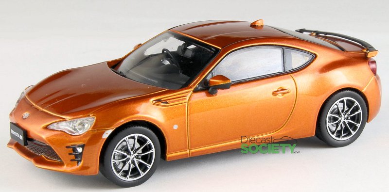 Kyosho New 1:43 Toyota 86 2016 • DiecastSociety.com
