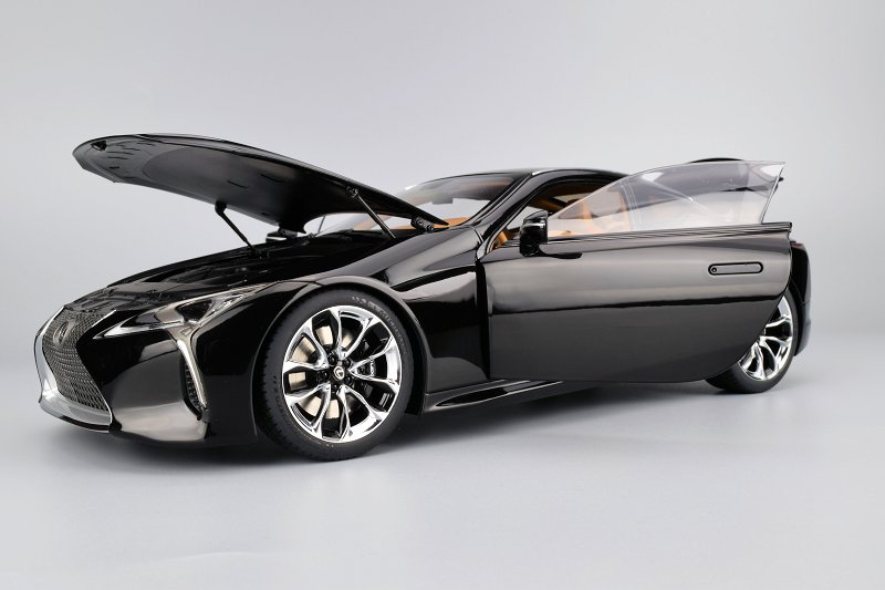 REVIEW: AUTOart Lexus LC500 • DiecastSociety.com