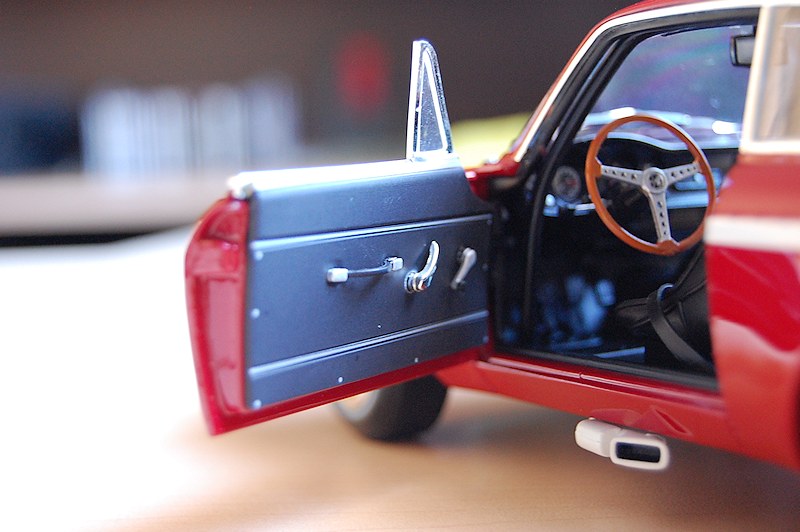 REVIEW: Minichamps Alfa Romeo GTA 1300 Junior • DiecastSociety.com